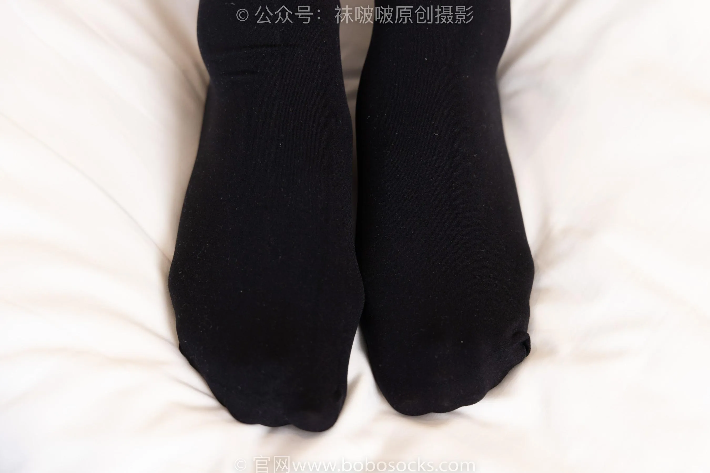 [BoBoSocks袜啵啵]NO.204 小沫-高跟鞋、贝壳头板鞋、白丝大腿袜、黑丝大腿袜[23] [57P]插图3